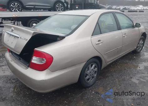 2004 Toyota Camry Le from USA, damaged, VIN 4T1BE32K14U815926